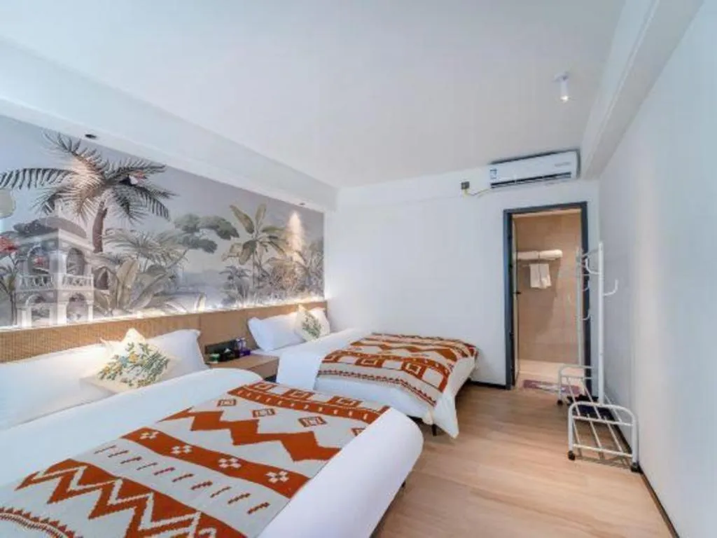 Bed in Island Skylight Resort