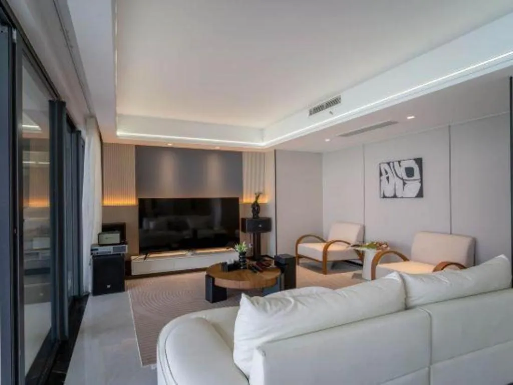 Island Skylight Resort