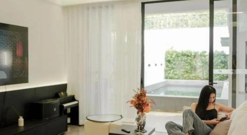 Island Skylight Resort