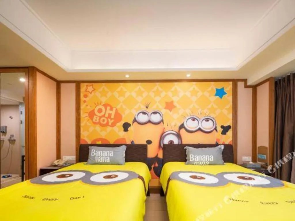 Bed in Island Skylight Resort