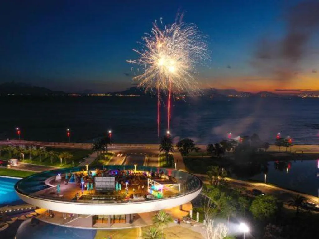 Island Skylight Resort