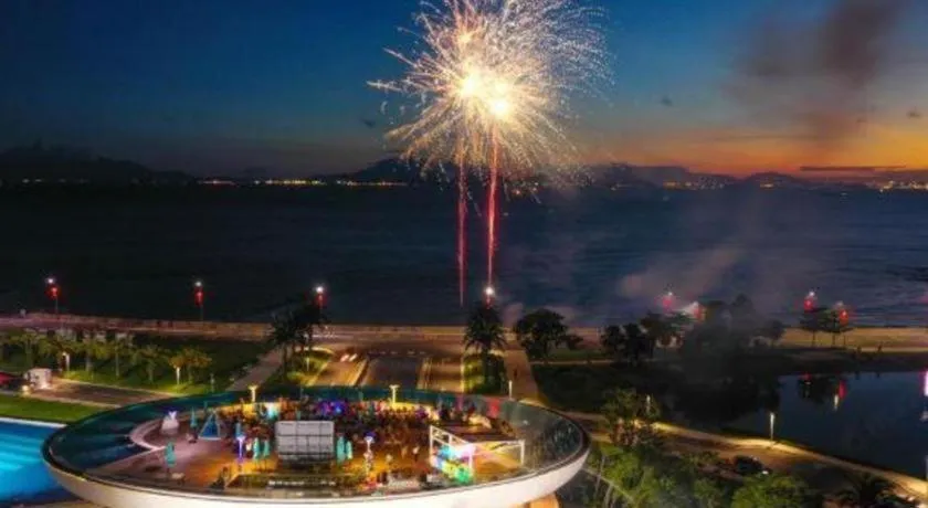 Island Skylight Resort