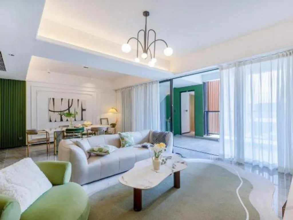 Bed in Island Skylight Resort