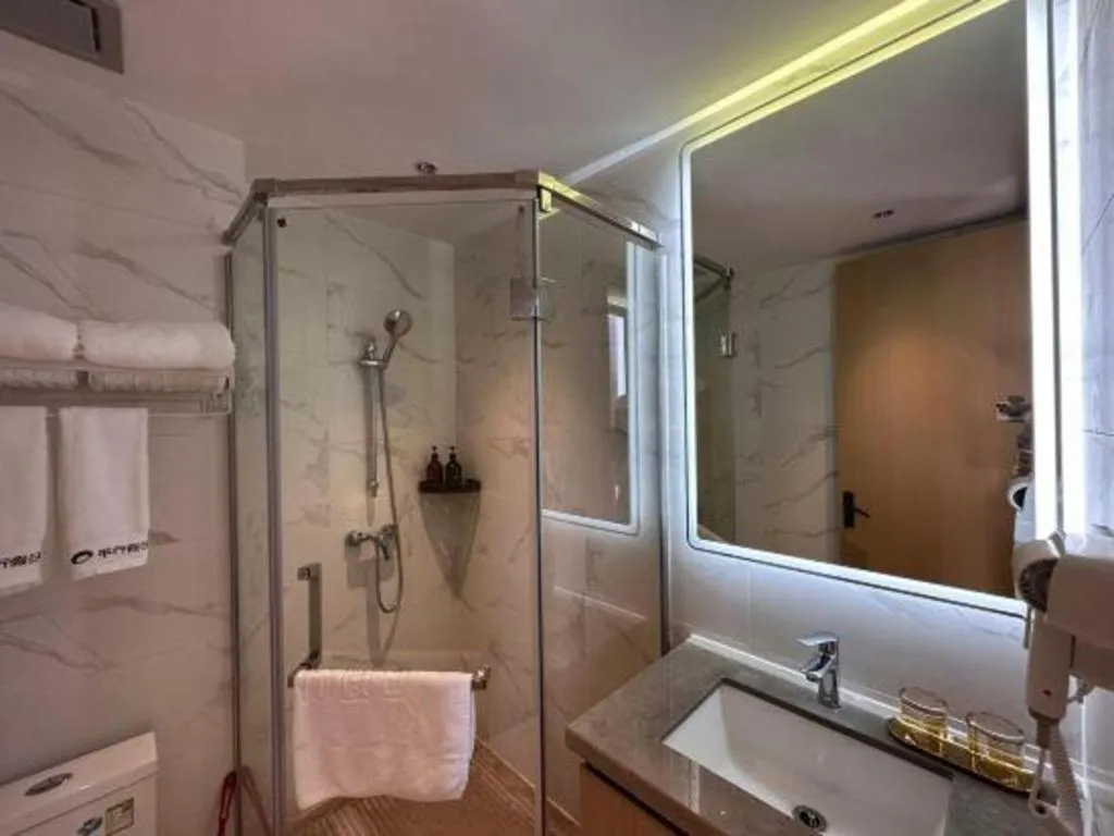 Island Skylight Resort