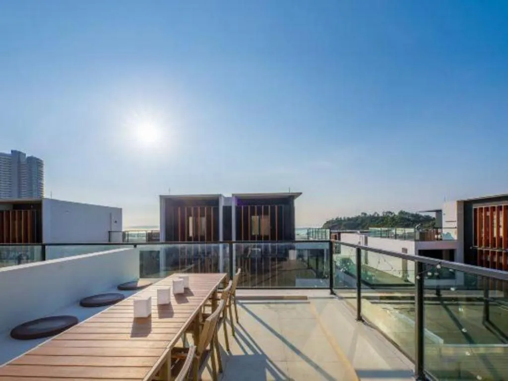 Island Skylight Resort