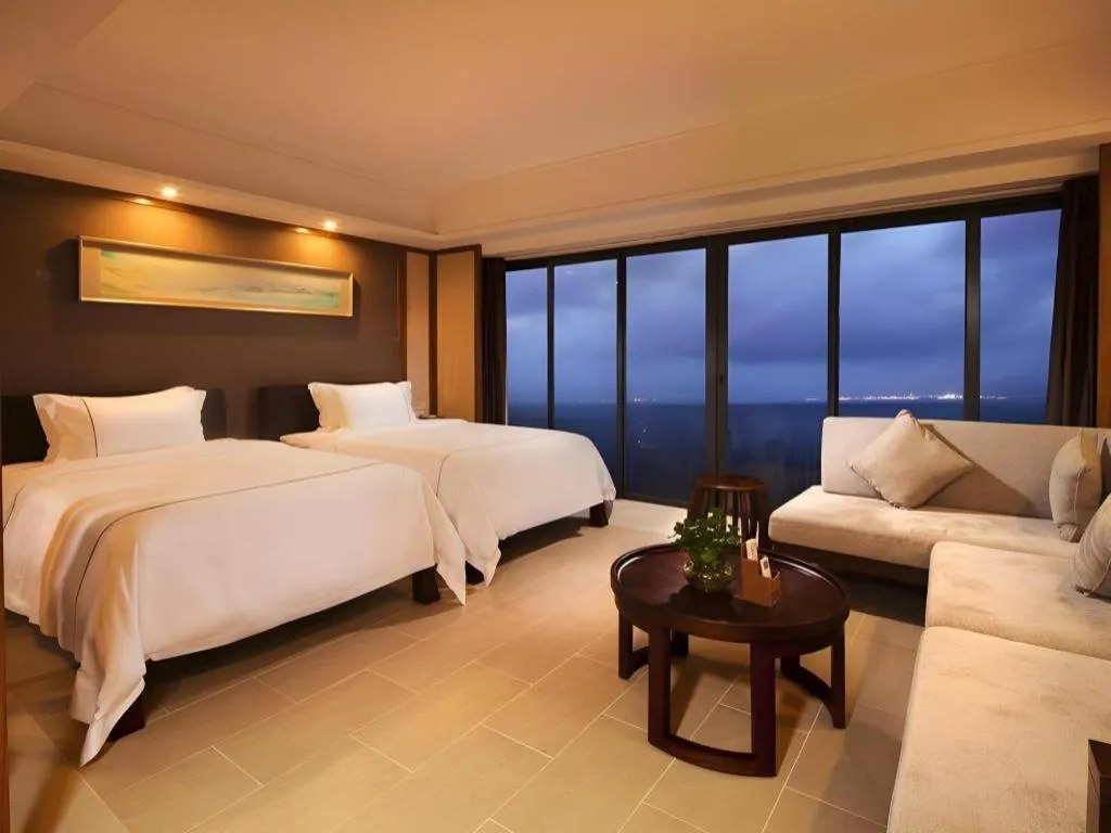Bed in Island Skylight Resort