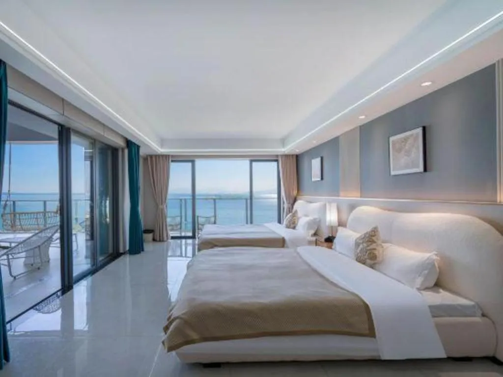 Bed in Island Skylight Resort