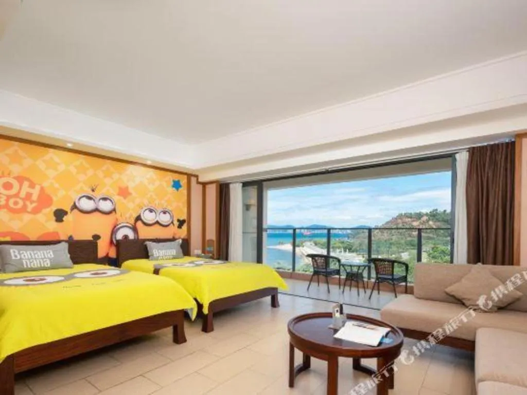 Bed in Island Skylight Resort