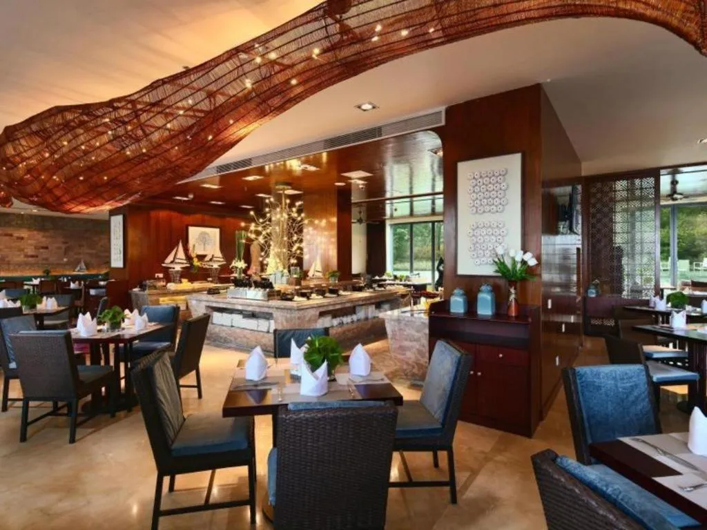 Island Skylight Resort