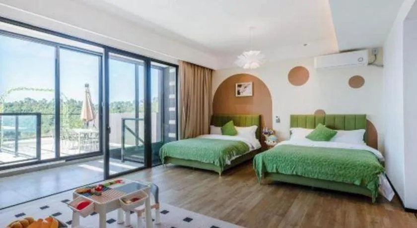 Bed in Island Skylight Resort