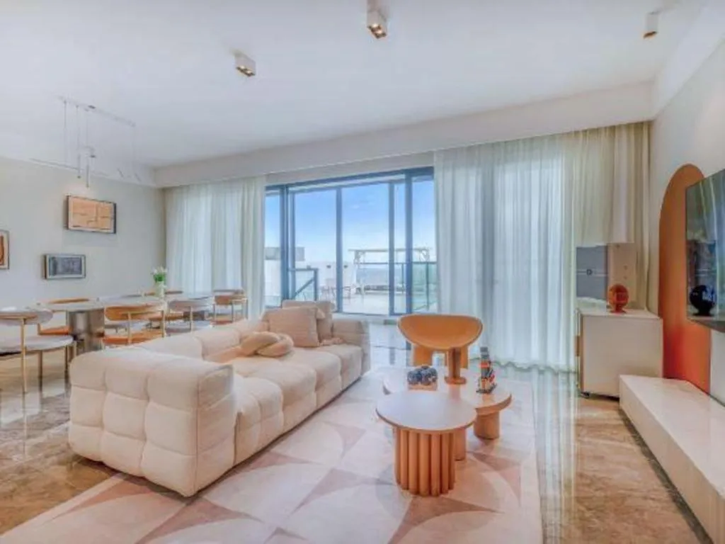 Island Skylight Resort