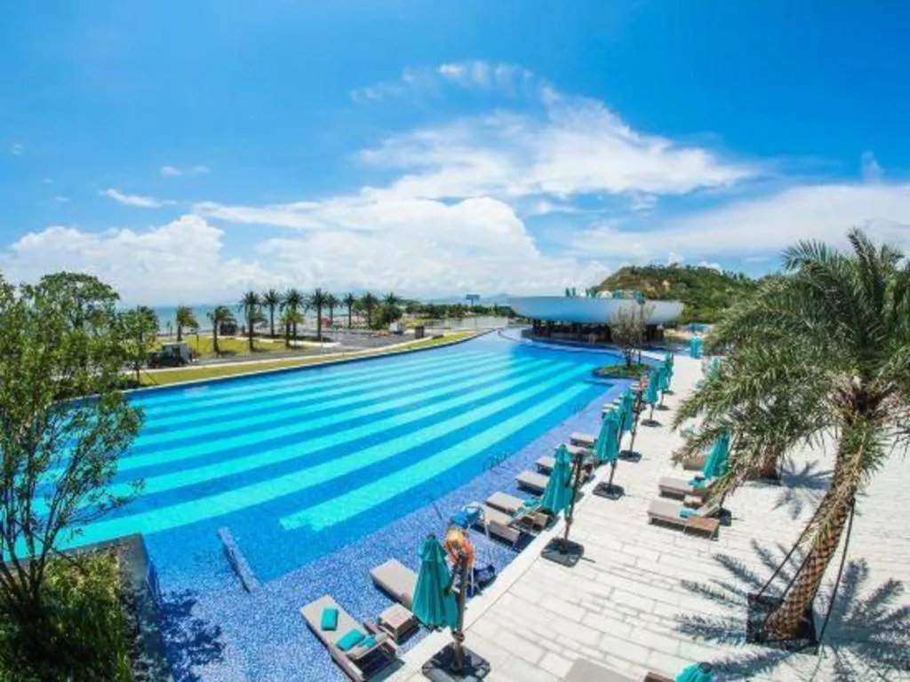 Island Skylight Resort