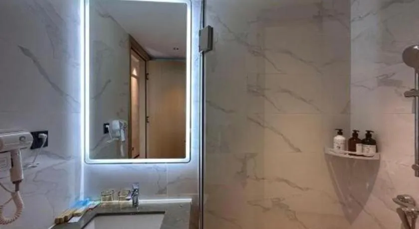 Island Skylight Resort