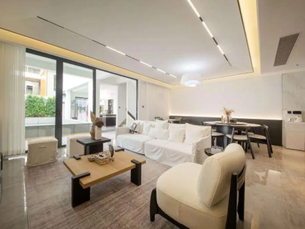 Island Skylight Resort