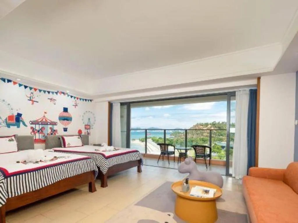 Bed in Island Skylight Resort