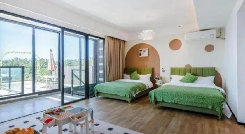 Bed in Island Skylight Resort