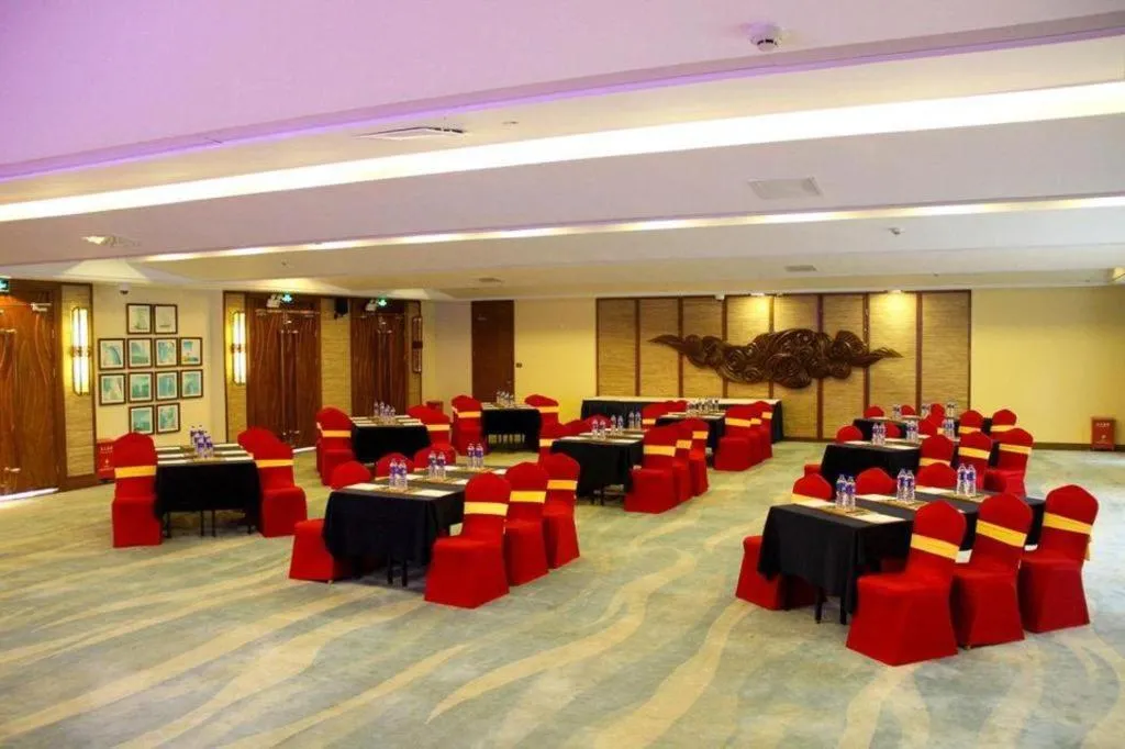 Island Skylight Resort