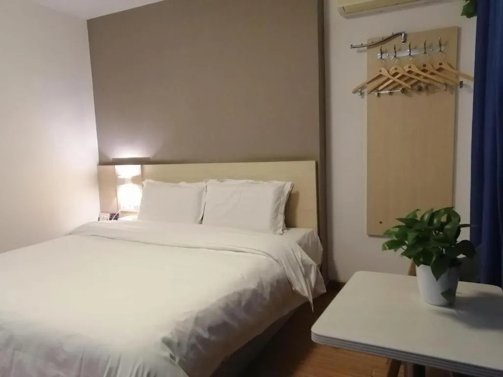 Bed in 7 Days Inn Ningbo Xiangshan Renmin Plaza Branch