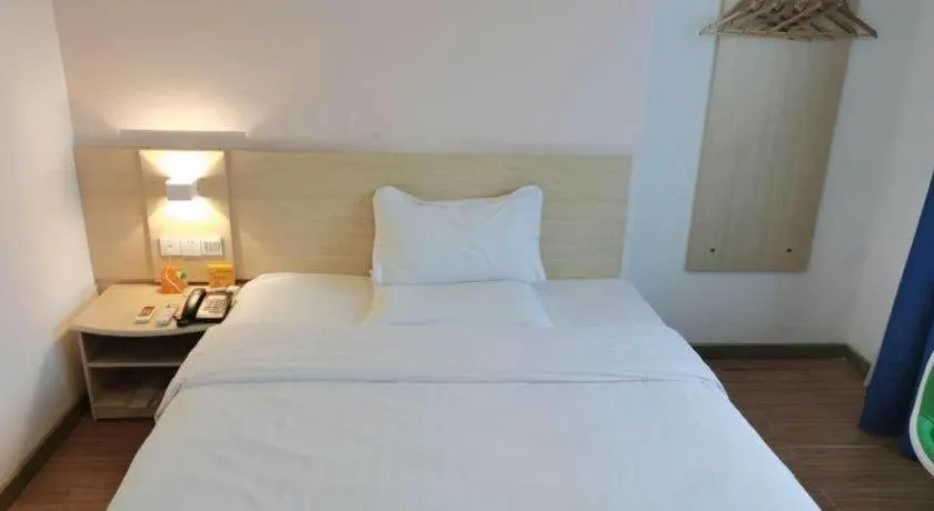 Bed in 7 Days Inn Ningbo Xiangshan Renmin Plaza Branch