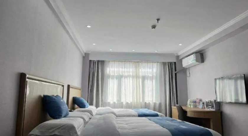 Bed in GreenTree Inn Anhui Yaohai District MingGuang Road Bus Station Express Hotel
