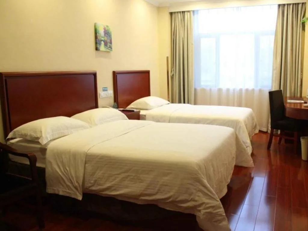 Bed in GreenTree Inn Anhui Yaohai District MingGuang Road Bus Station Express Hotel