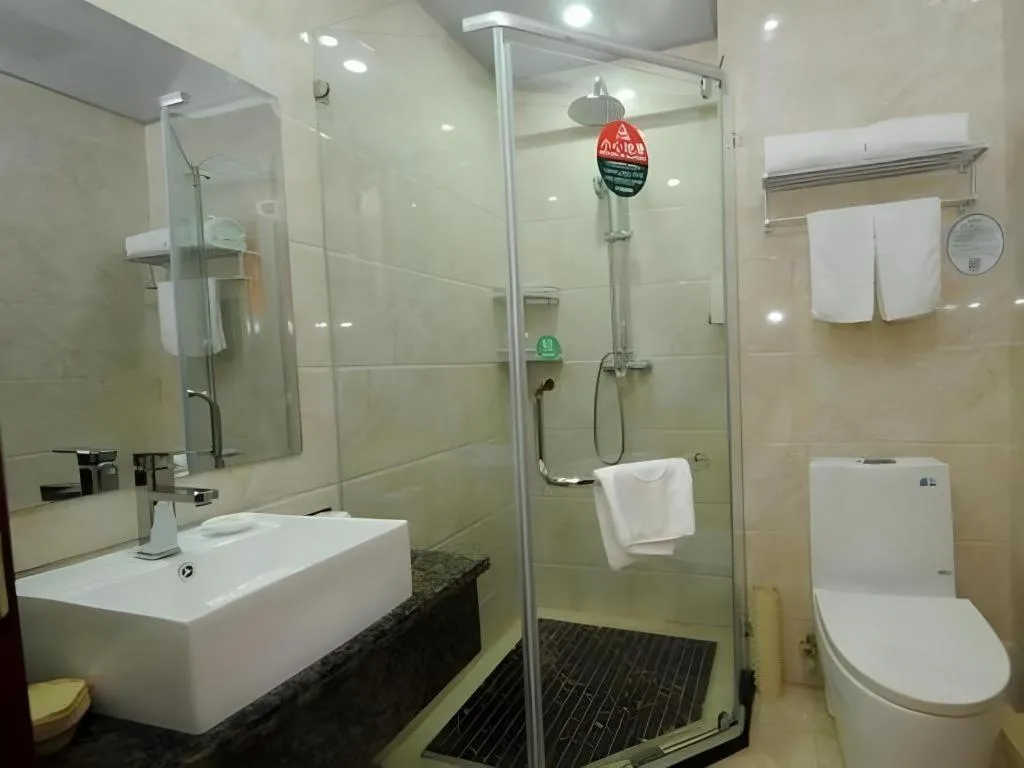 GreenTree Inn Anhui Yaohai District MingGuang Road Bus Station Express Hotel