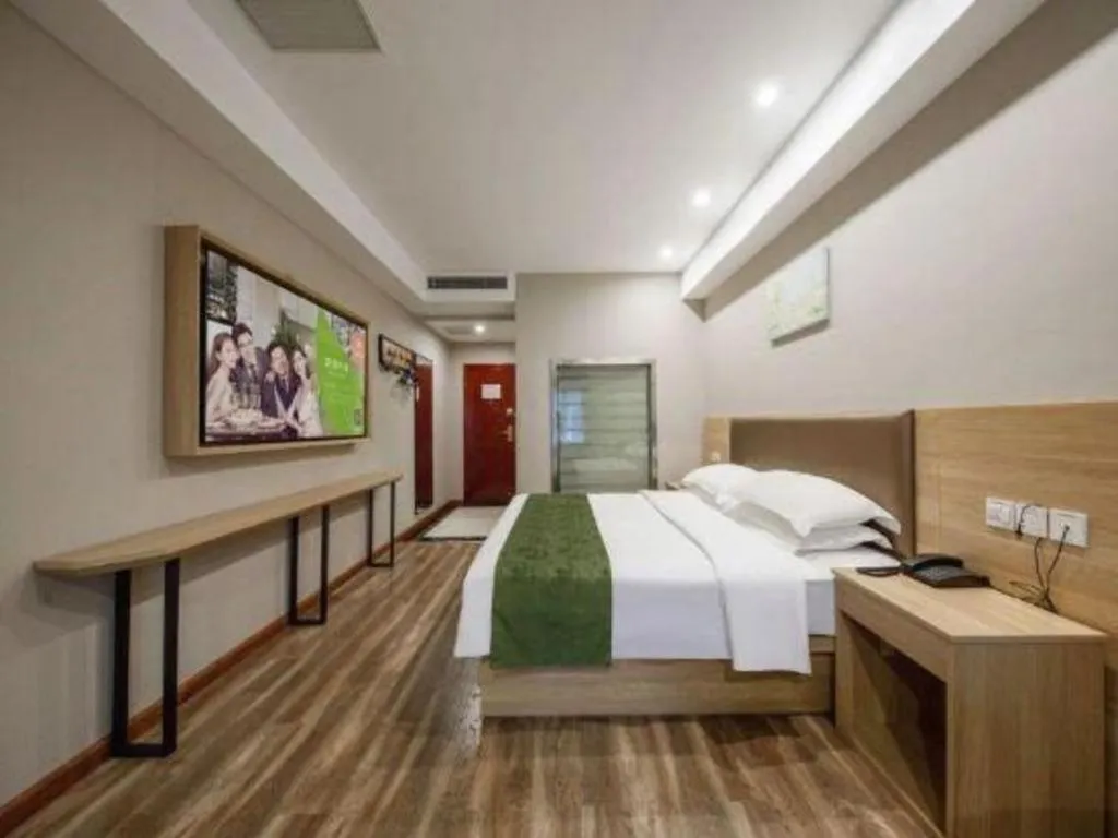 Bed in GreenTree Inn Jiangsu Changzhou Henglin Town Shuntong Road Express Hotel