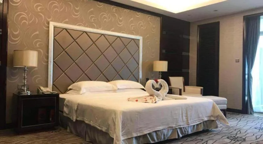 Bed in Country Garden Phoenix Hotel Yangshan