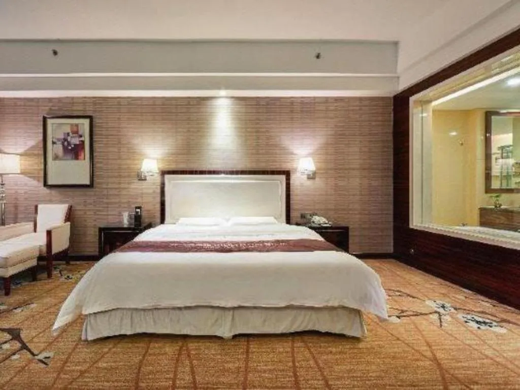 Bed in Country Garden Phoenix Hotel Yangshan