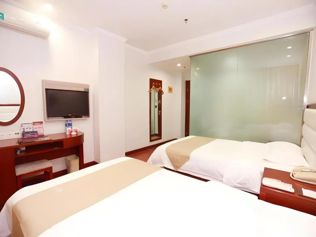 Bed in GreenTree Inn Yinchuan Pedestrian Street East Liqun Street Express Hotel