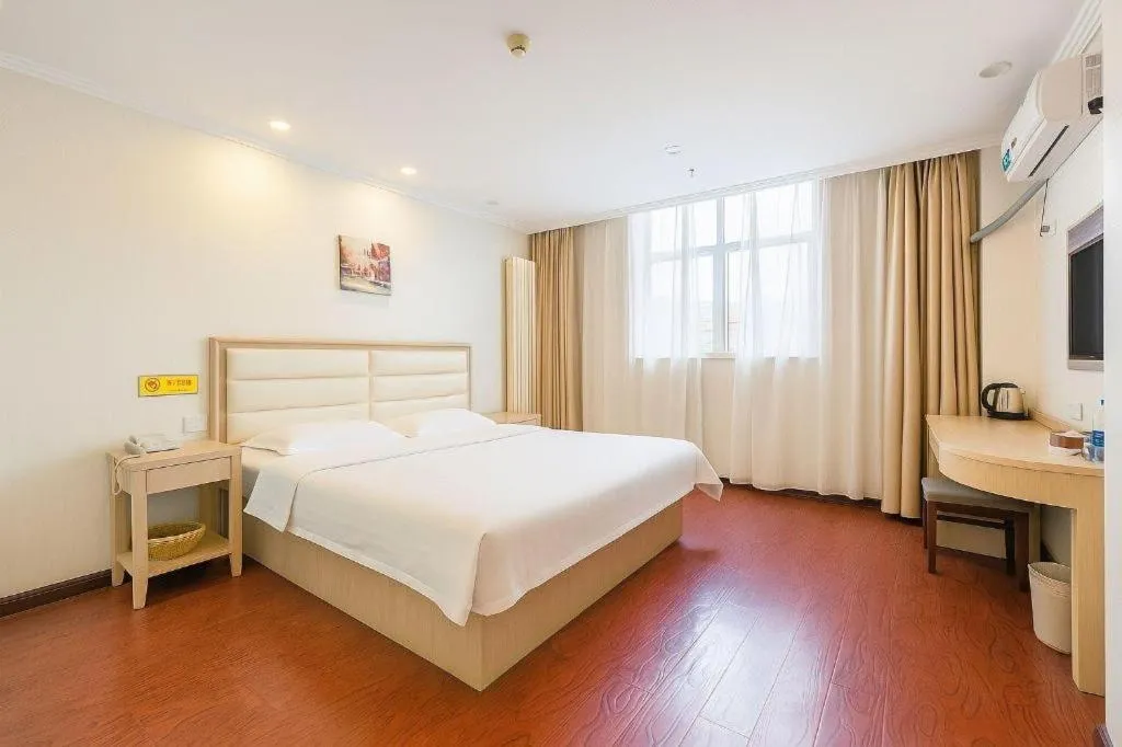 Bed in GreenTree Inn Yinchuan Pedestrian Street East Liqun Street Express Hotel