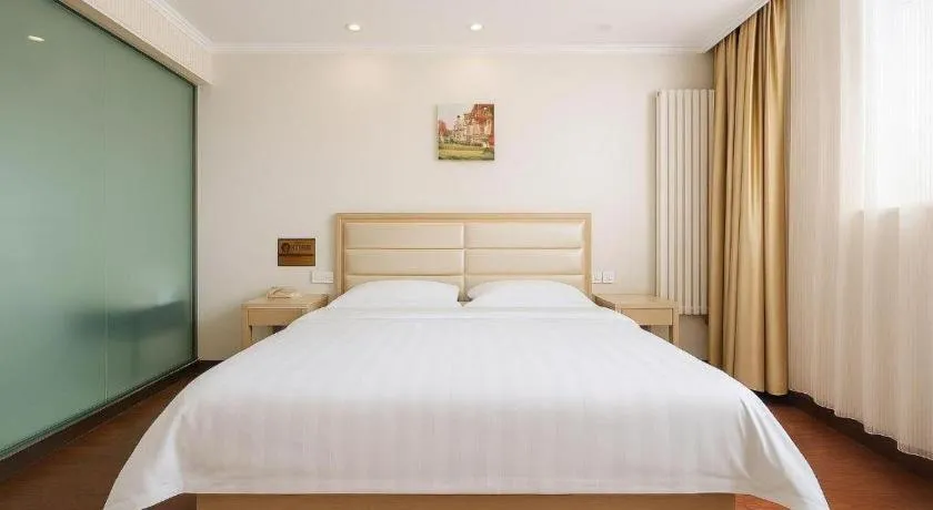 Bed in GreenTree Inn Yinchuan Pedestrian Street East Liqun Street Express Hotel