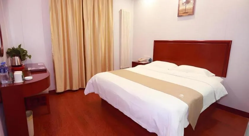 Bed in GreenTree Inn Yinchuan Pedestrian Street East Liqun Street Express Hotel