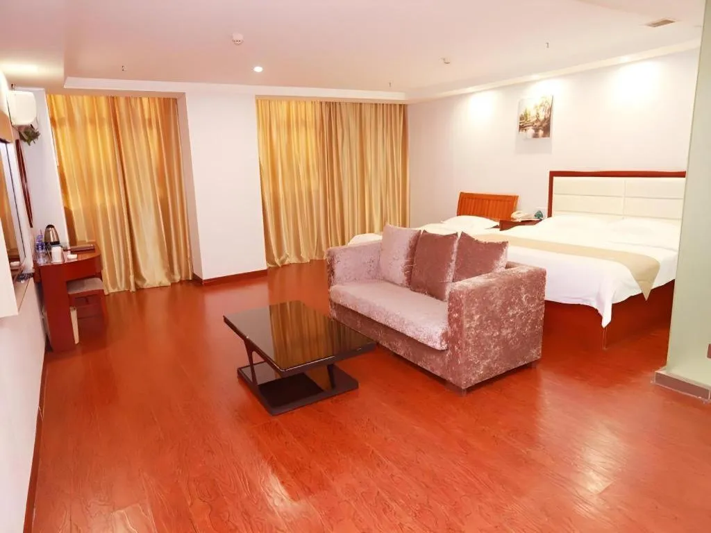 Bed in GreenTree Inn Yinchuan Pedestrian Street East Liqun Street Express Hotel