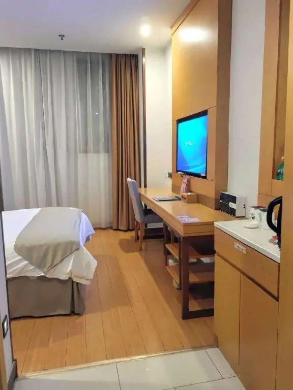 Bed in GreenTree Inn Suzhou Changshu North Haiyu Road Changhui Square Express Hotel