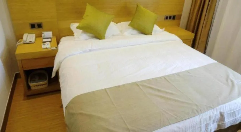 Bed in GreenTree Inn Suzhou Changshu North Haiyu Road Changhui Square Express Hotel