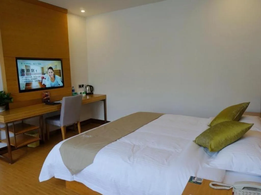 Bed in GreenTree Inn Suzhou Changshu North Haiyu Road Changhui Square Express Hotel