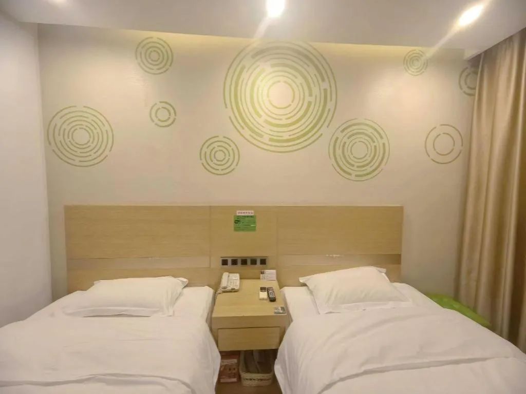 Bed in GreenTree Inn Suzhou Changshu North Haiyu Road Changhui Square Express Hotel