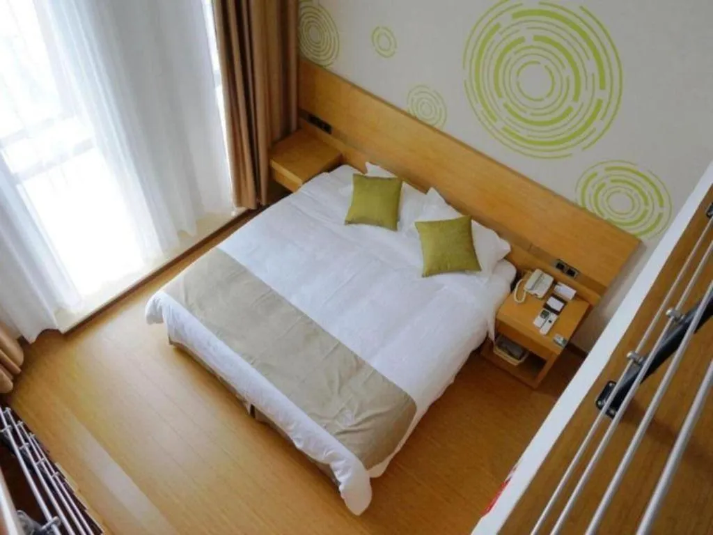 Bed in GreenTree Inn Suzhou Changshu North Haiyu Road Changhui Square Express Hotel
