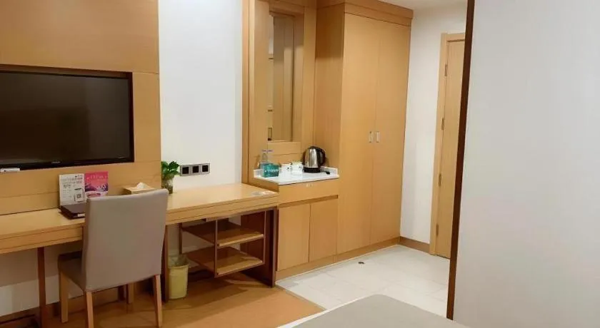 GreenTree Inn Suzhou Changshu North Haiyu Road Changhui Square Express Hotel