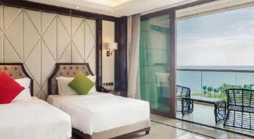 Bed in Jinsha Seaview Hotel Sanya