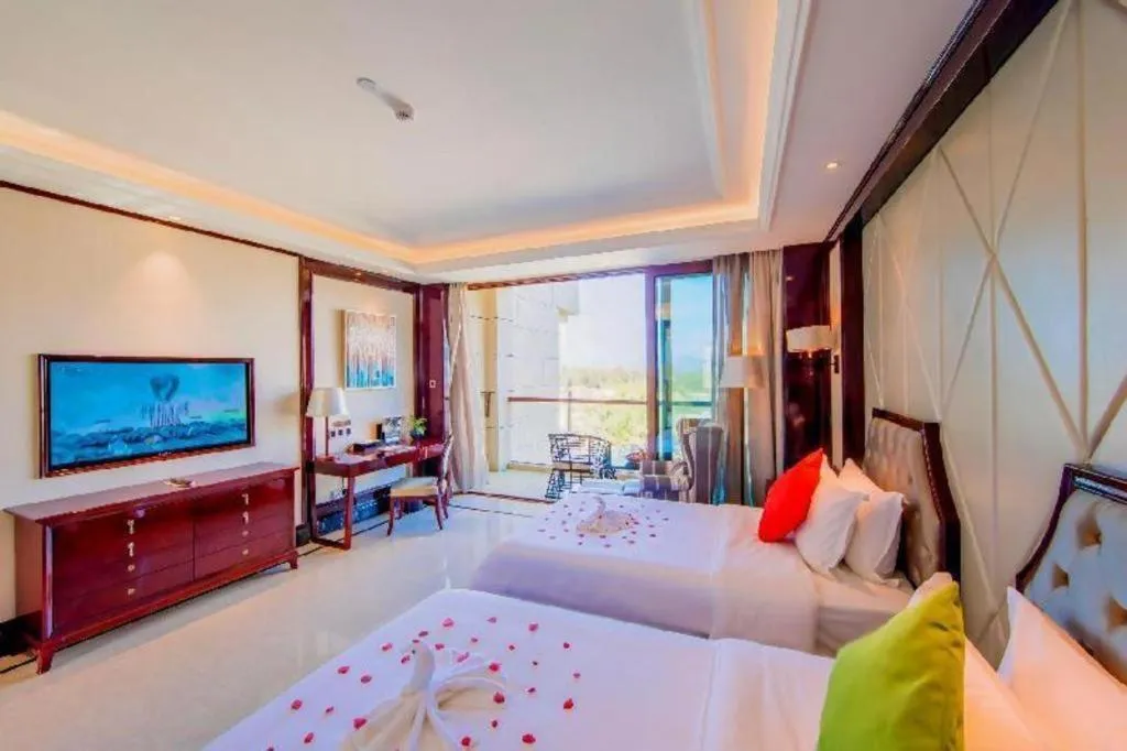 Bed in Jinsha Seaview Hotel Sanya