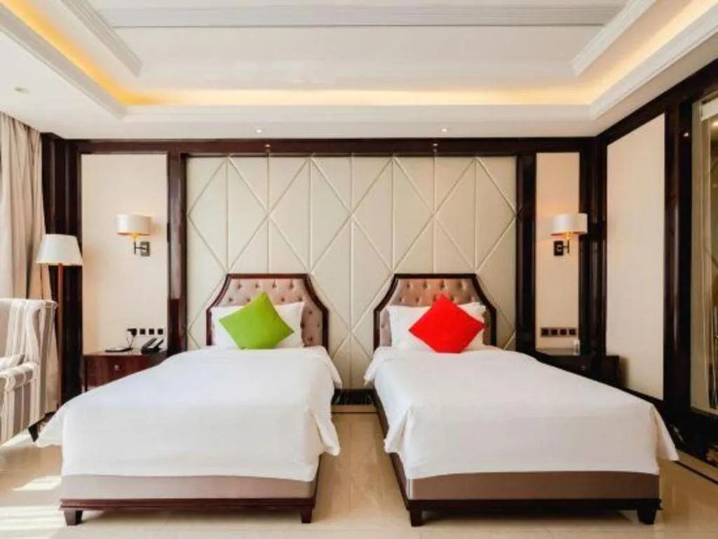 Bed in Jinsha Seaview Hotel Sanya