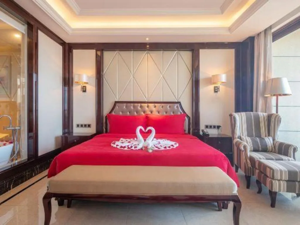 Bed in Jinsha Seaview Hotel Sanya