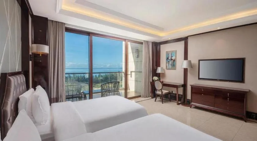 Bed in Jinsha Seaview Hotel Sanya