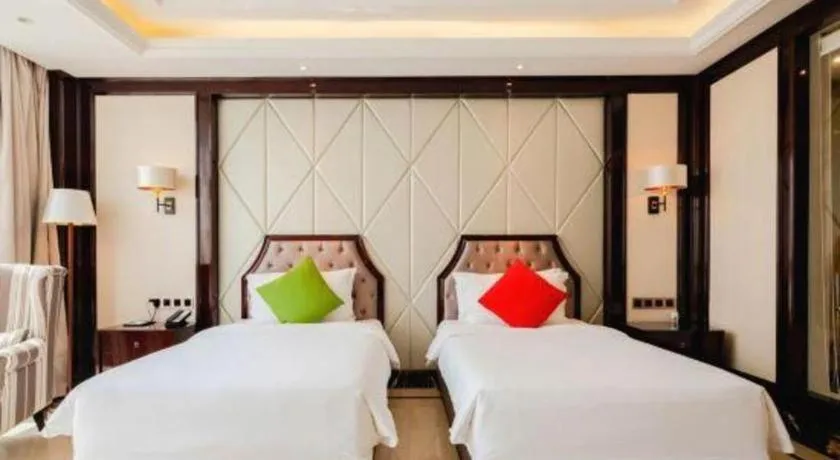 Bed in Jinsha Seaview Hotel Sanya