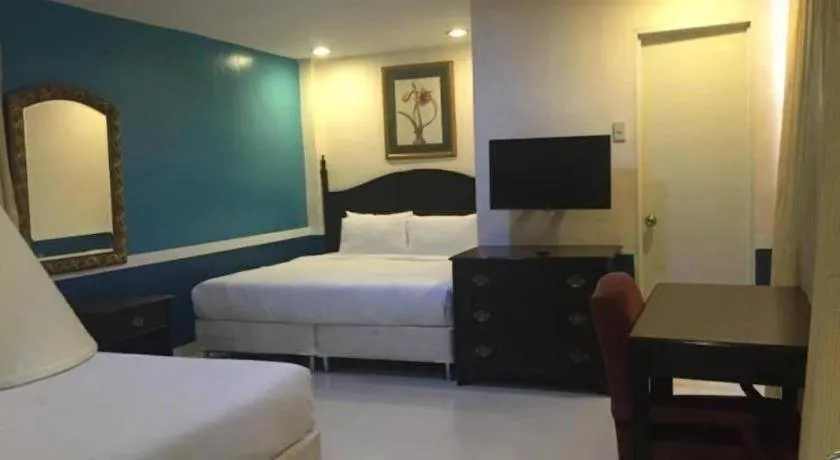 Bed in Dreamwave Resort Laguna