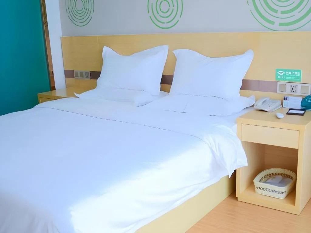 Bed in GreenTree Inn Qufu High Speed Railway Station