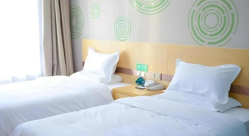 Bed in GreenTree Inn Qufu High Speed Railway Station