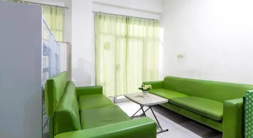 OYO 1242 Penginapan RB Syariah